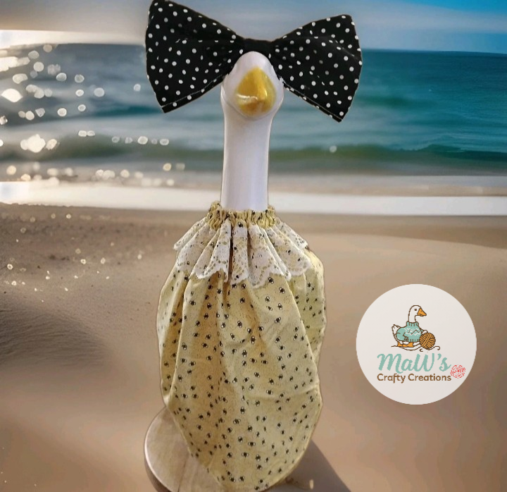 Bee Print Dress With Black Dot Bow 21-28 inch
